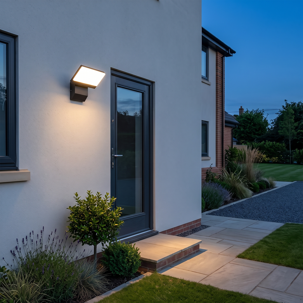 Dashiell foldable outdoor wall light – lighting a side door